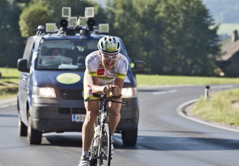 Strasser-Vierer gewinnt das Race Around Austria in Rekordzeit